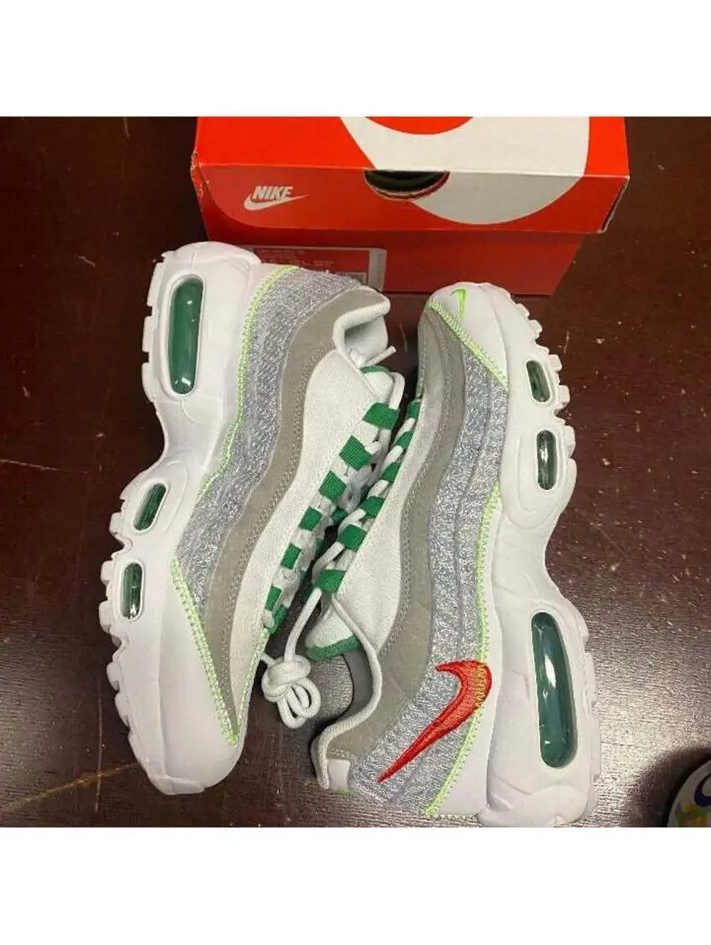Nike Unisex White Green Air Max 95 CU5517 100 Lace Up Sneaker Shoes Size M6.5 W8